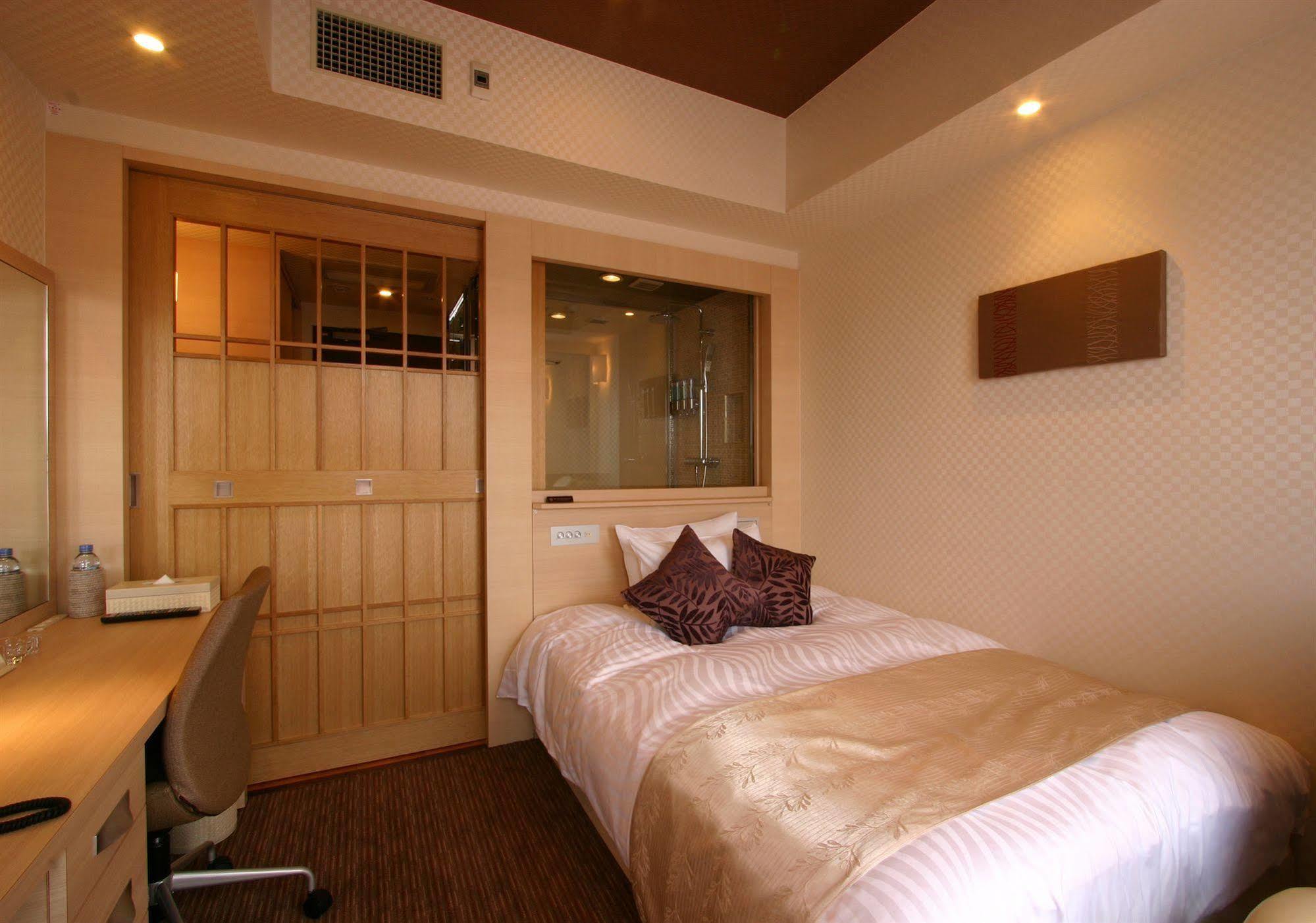 Hotel Coco Grand Takasaki Exterior foto