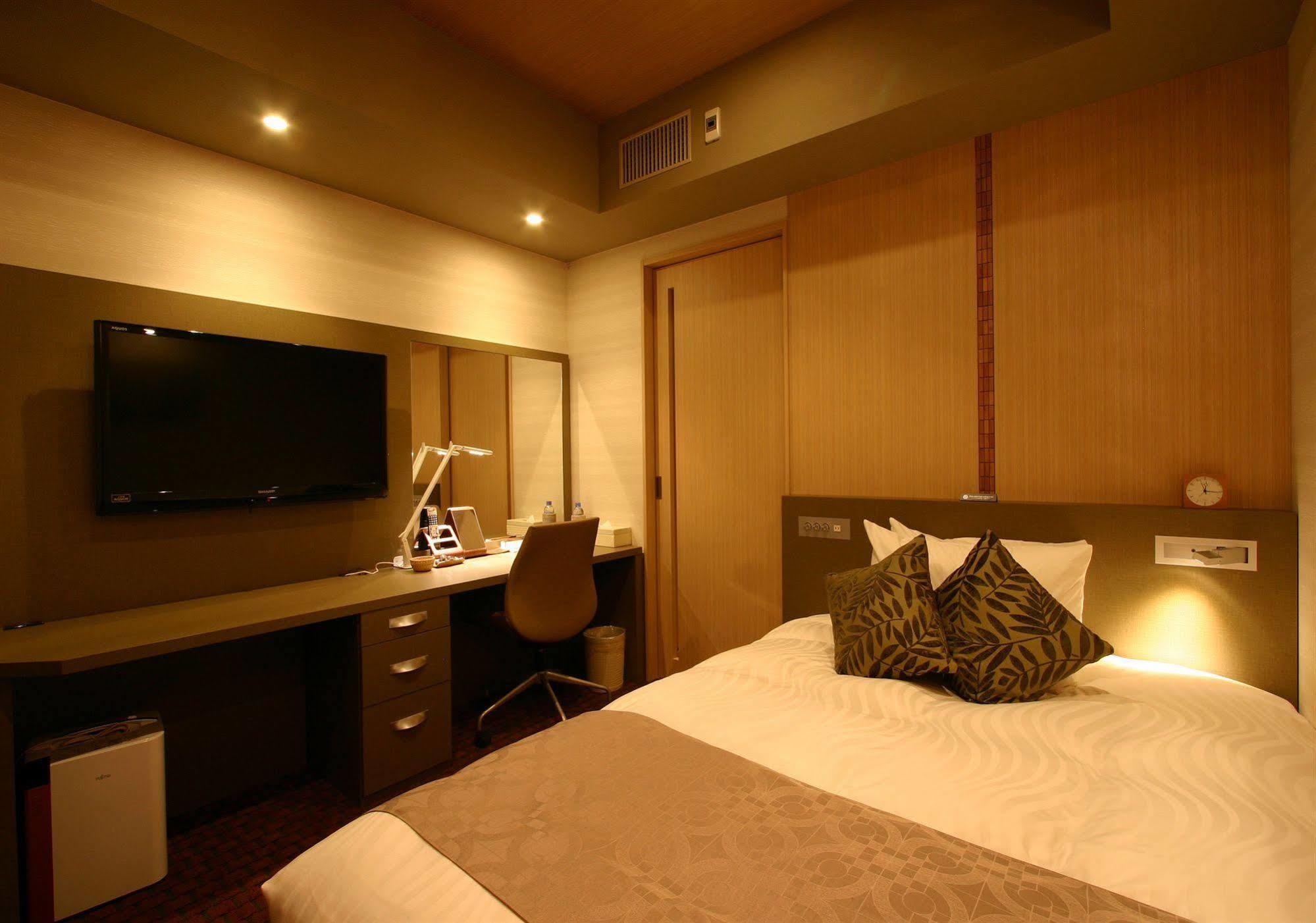 Hotel Coco Grand Takasaki Exterior foto